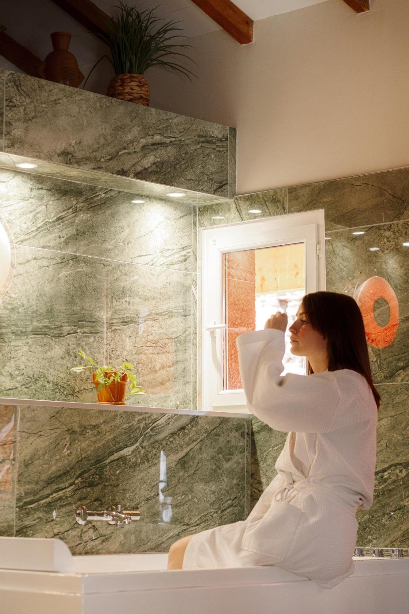 Appart Hotel Le 8 La Suite & Spa - Parking Gratuit - Mâcon Buitenkant foto